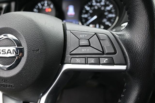 Used 2020 Nissan Rogue SV AWD/4WD image 18