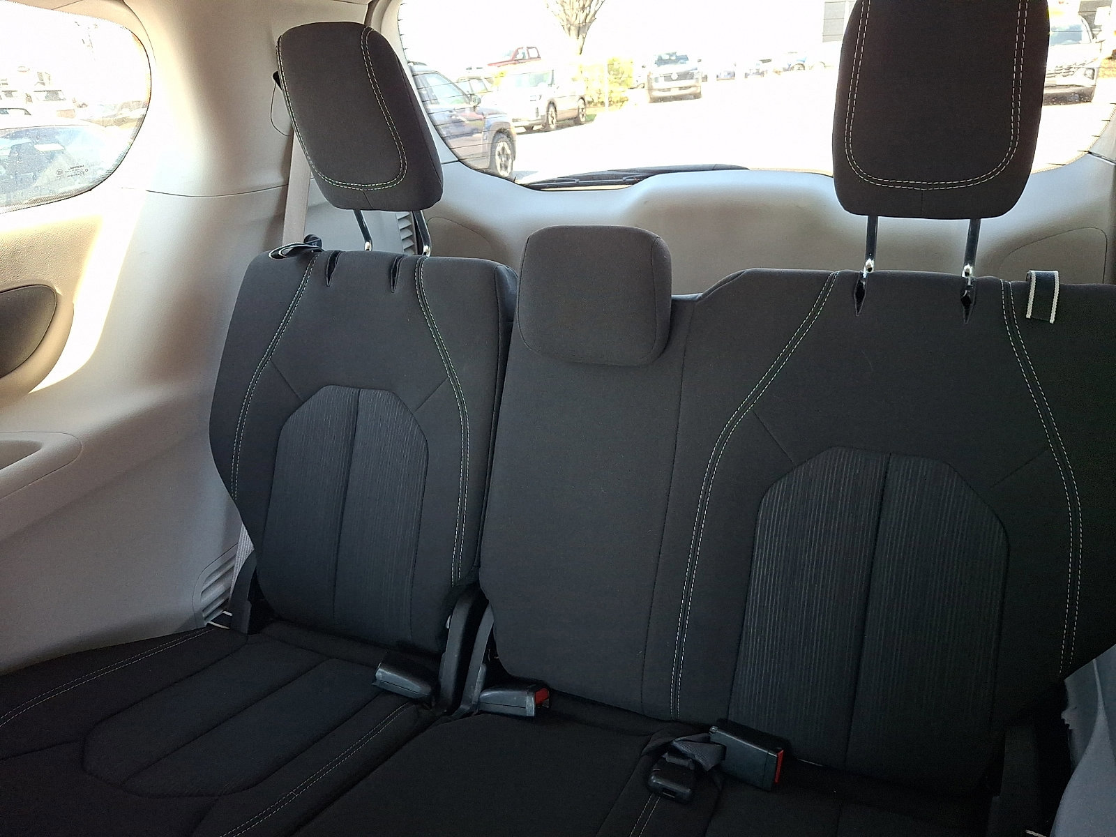 Used 2023 Chrysler Voyager LX FWD image 10