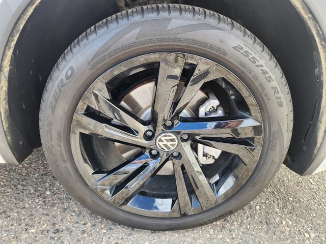 Used 2023 Volkswagen Tiguan SE R-Line AWD/4WD image 19