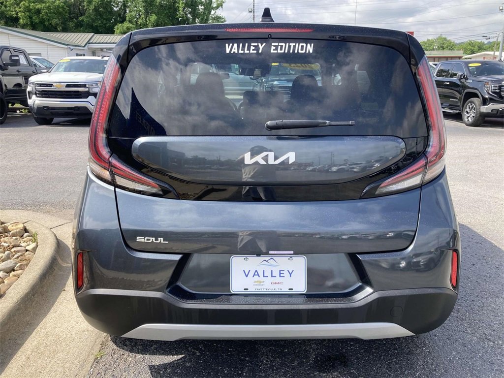 Used 2023 Kia Soul LX image 5