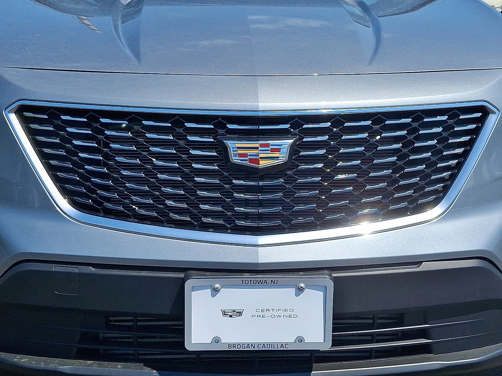 Certified 2023 Cadillac XT4 Luxury w/ Cold Weather Package AWD/4WD image 9