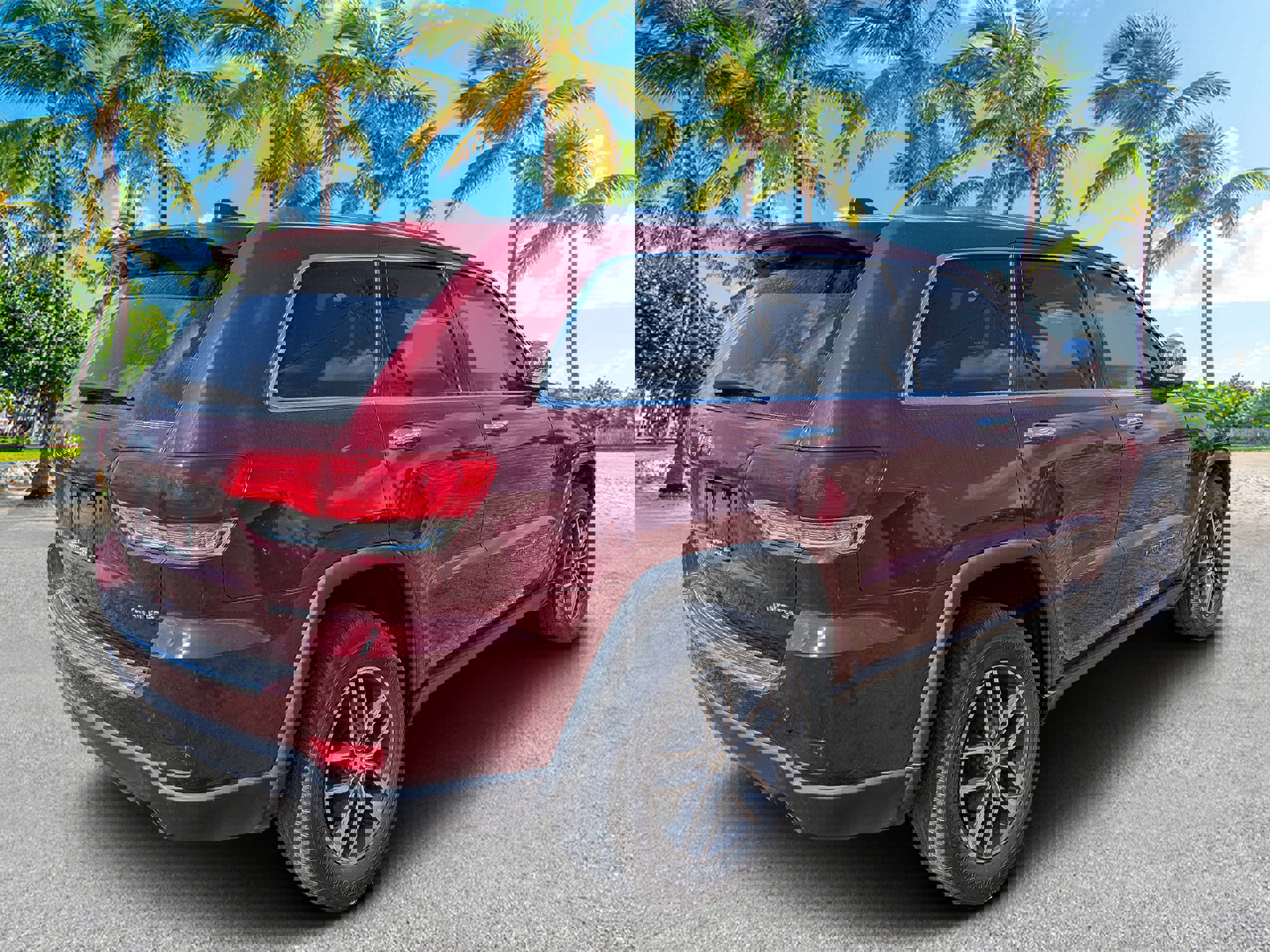 Used 2018 Jeep Grand Cherokee Limited w/ Luxury Group II image 3