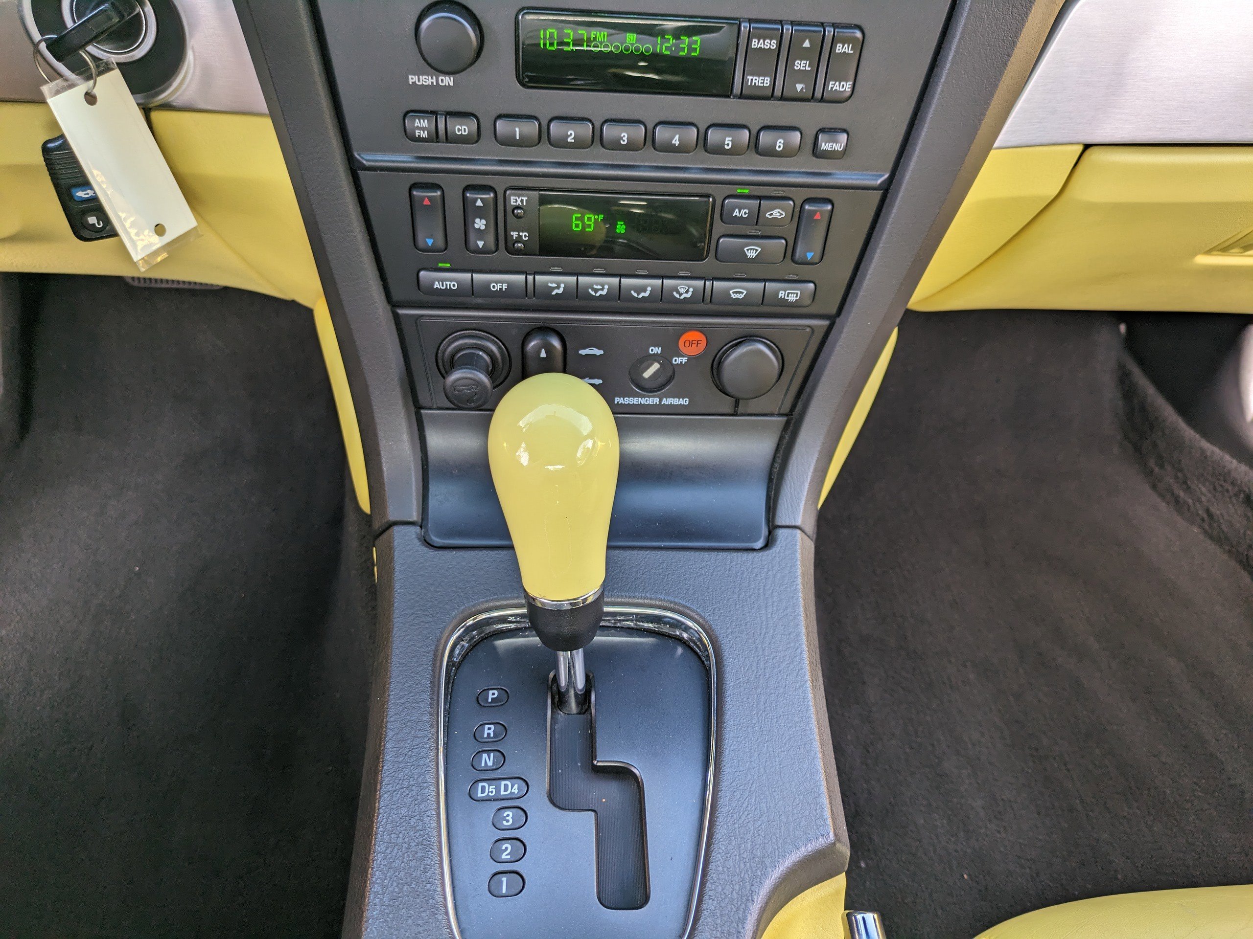 Used 2002 Ford Thunderbird RWD image 17