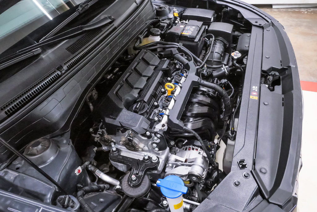 Certified 2024 Hyundai Venue SEL FWD image 32
