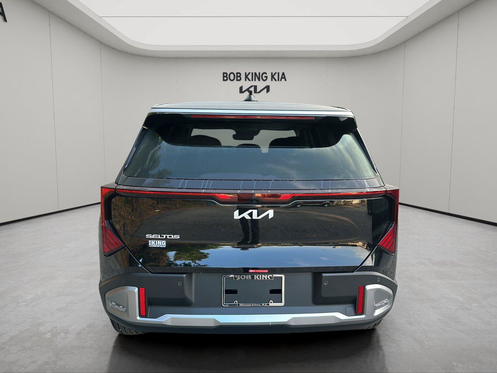 New 2027 Kia Seltos S FWD image 4
