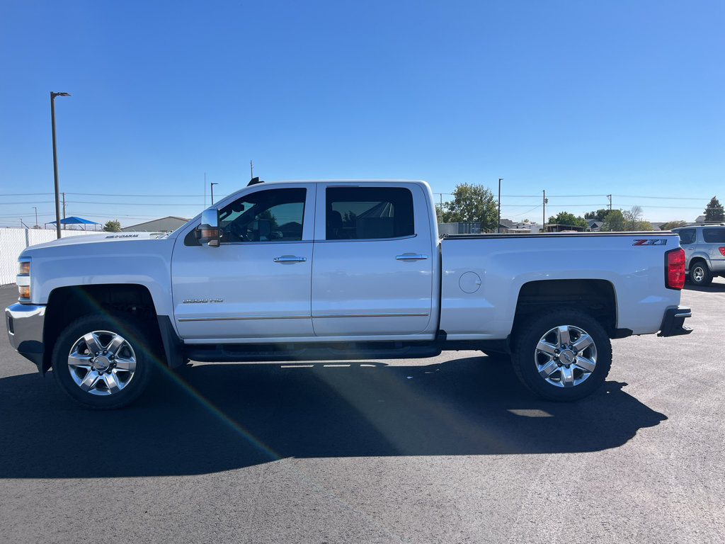 Used 2019 Chevrolet Silverado 3500 LTZ w/ LTZ Plus Package AWD/4WD image 4