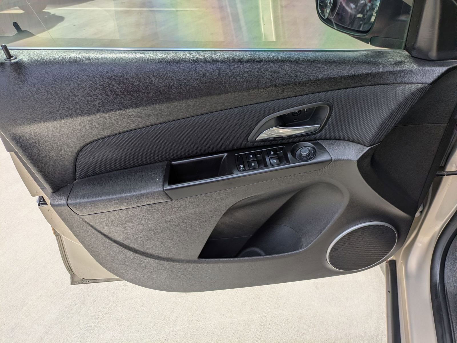 Used 2011 Chevrolet Cruze LT FWD image 10