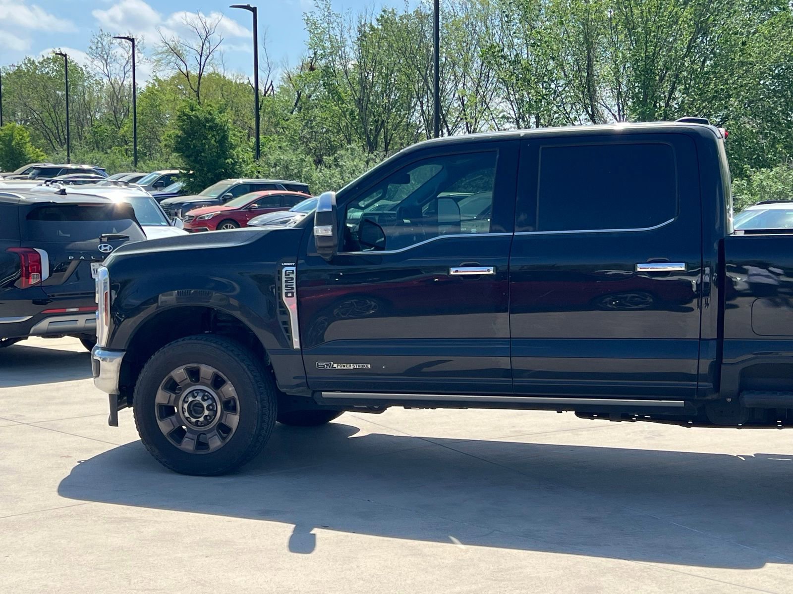 Used 2025 Ford F250 Lariat w/ Lariat Ultimate Package image 7