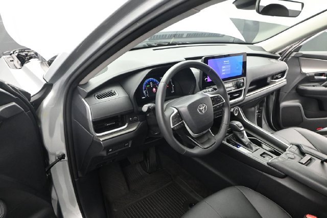 Used 2024 Toyota Grand Highlander FWD image 4