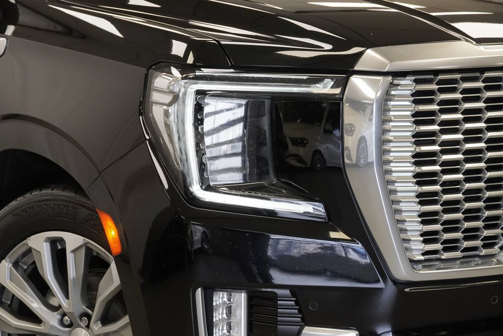 Used 2021 GMC Yukon XL Denali w/ Denali Ultimate Package AWD/4WD image 5