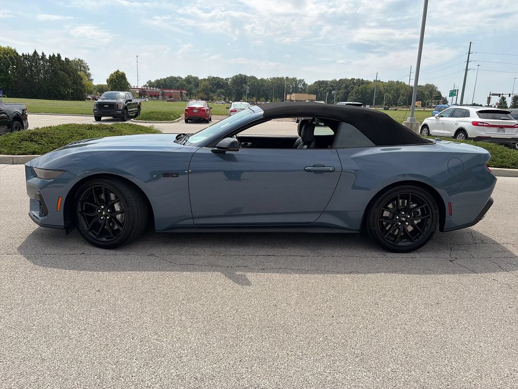 Used 2024 Ford Mustang GT Premium RWD image 4
