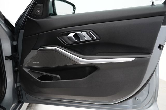 Used 2023 BMW 330e xDrive w/ Premium Package image 75