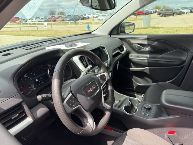 Used 2024 GMC Terrain SLE w/ Driver Convenience Package image 25