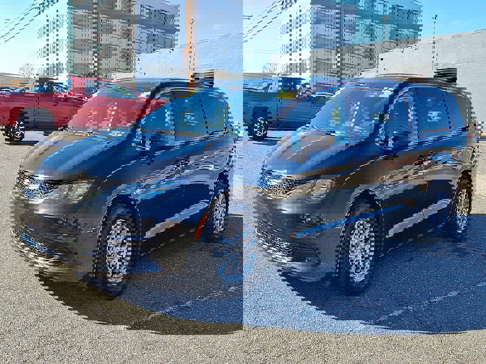 Used 2023 Chrysler Voyager LX image 3