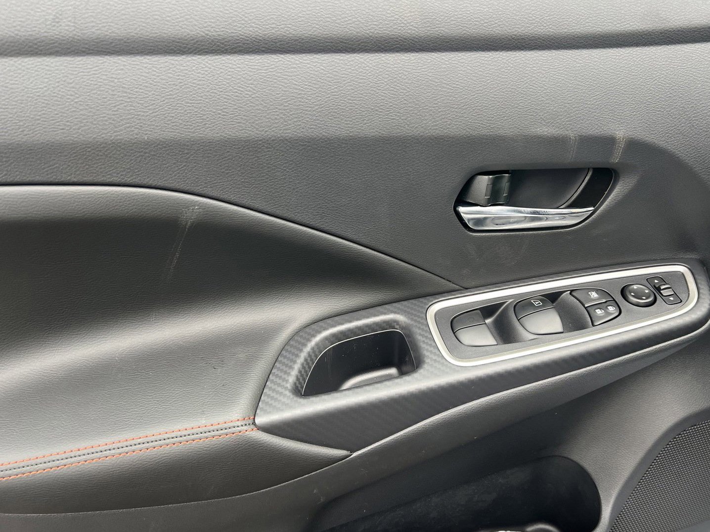 Used 2025 Nissan Versa SR w/ Trunk Package image 4