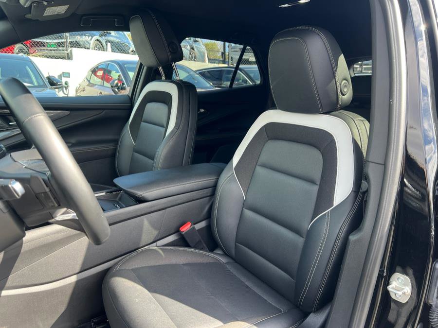 Used 2024 Chevrolet Blazer EV LT image 20