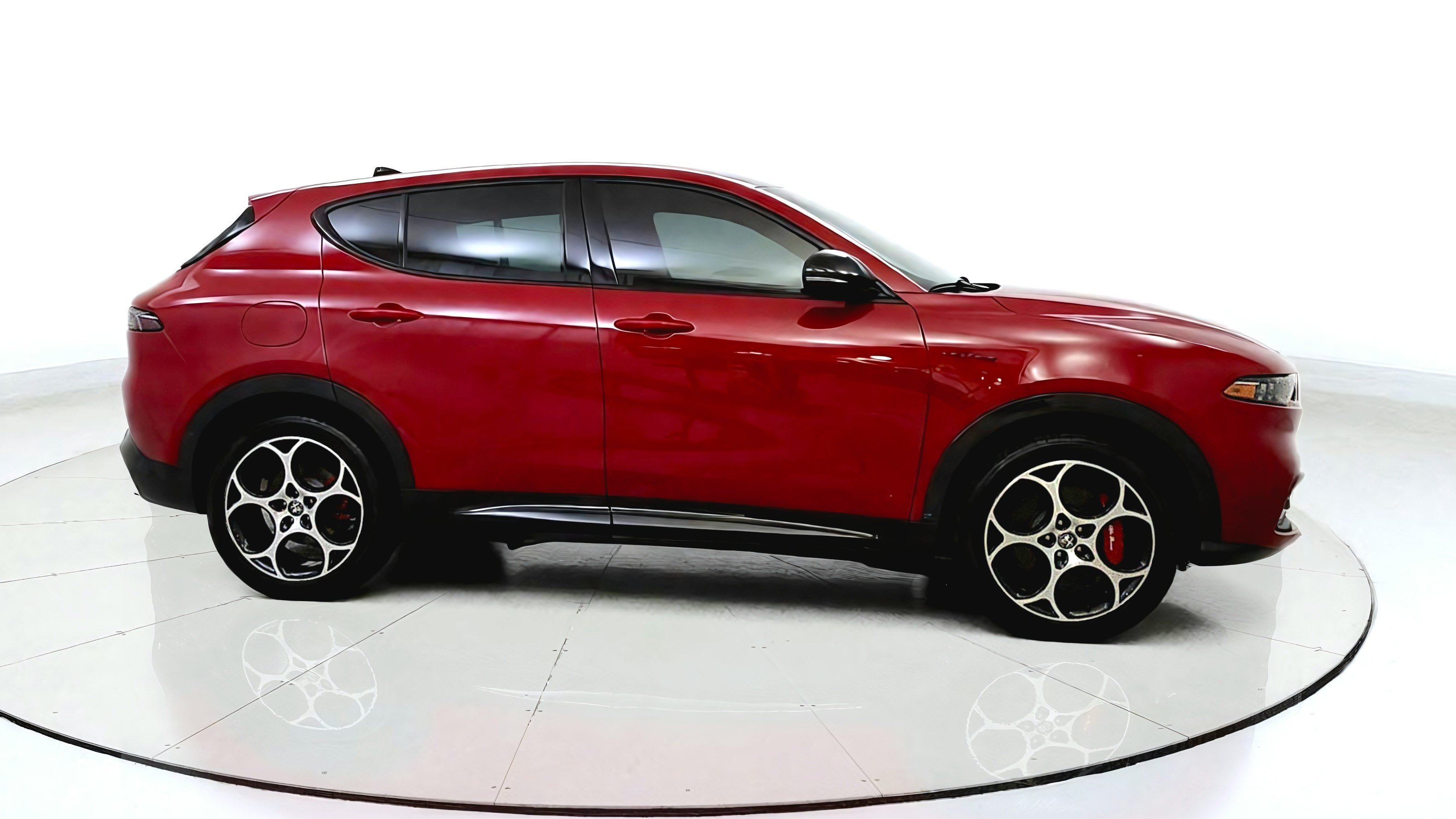Used 2024 Alfa Romeo Tonale Veloce w/ Premium Interior Package AWD/4WD image 8