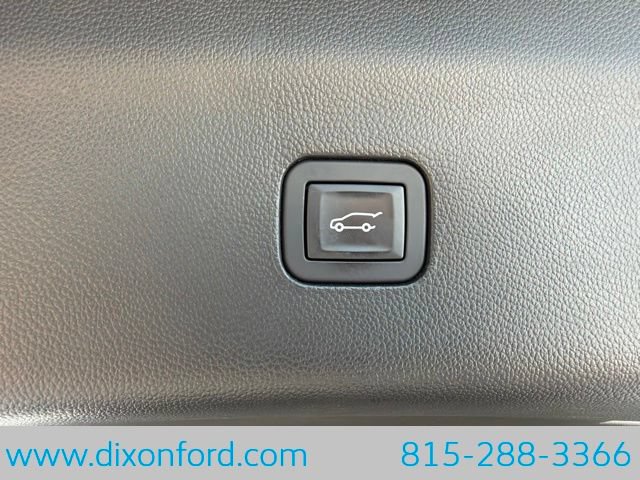 Used 2020 Buick Enclave Premium w/ Surround and Sites Package AWD/4WD image 29