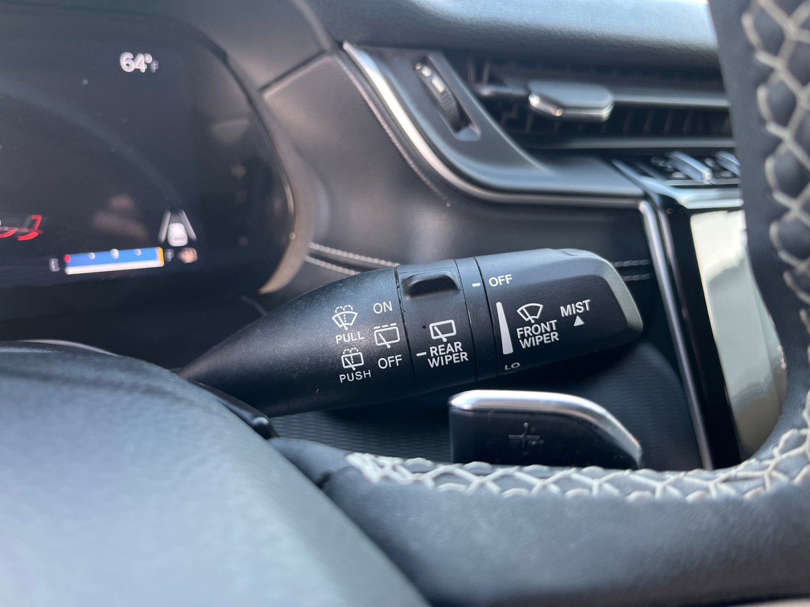 Certified 2023 Jeep Grand Cherokee L Laredo image 11