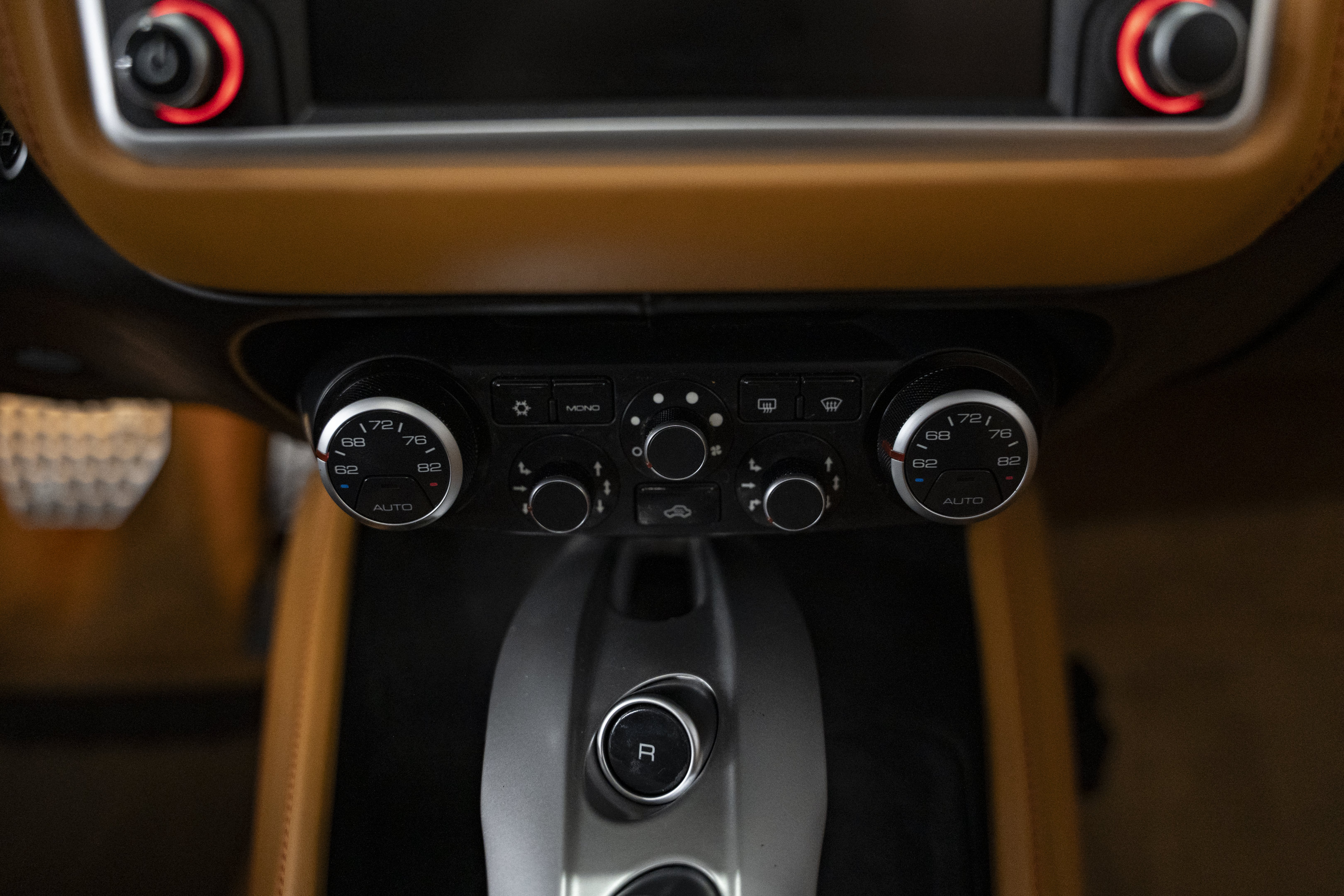 Used 2016 Ferrari California T RWD image 47