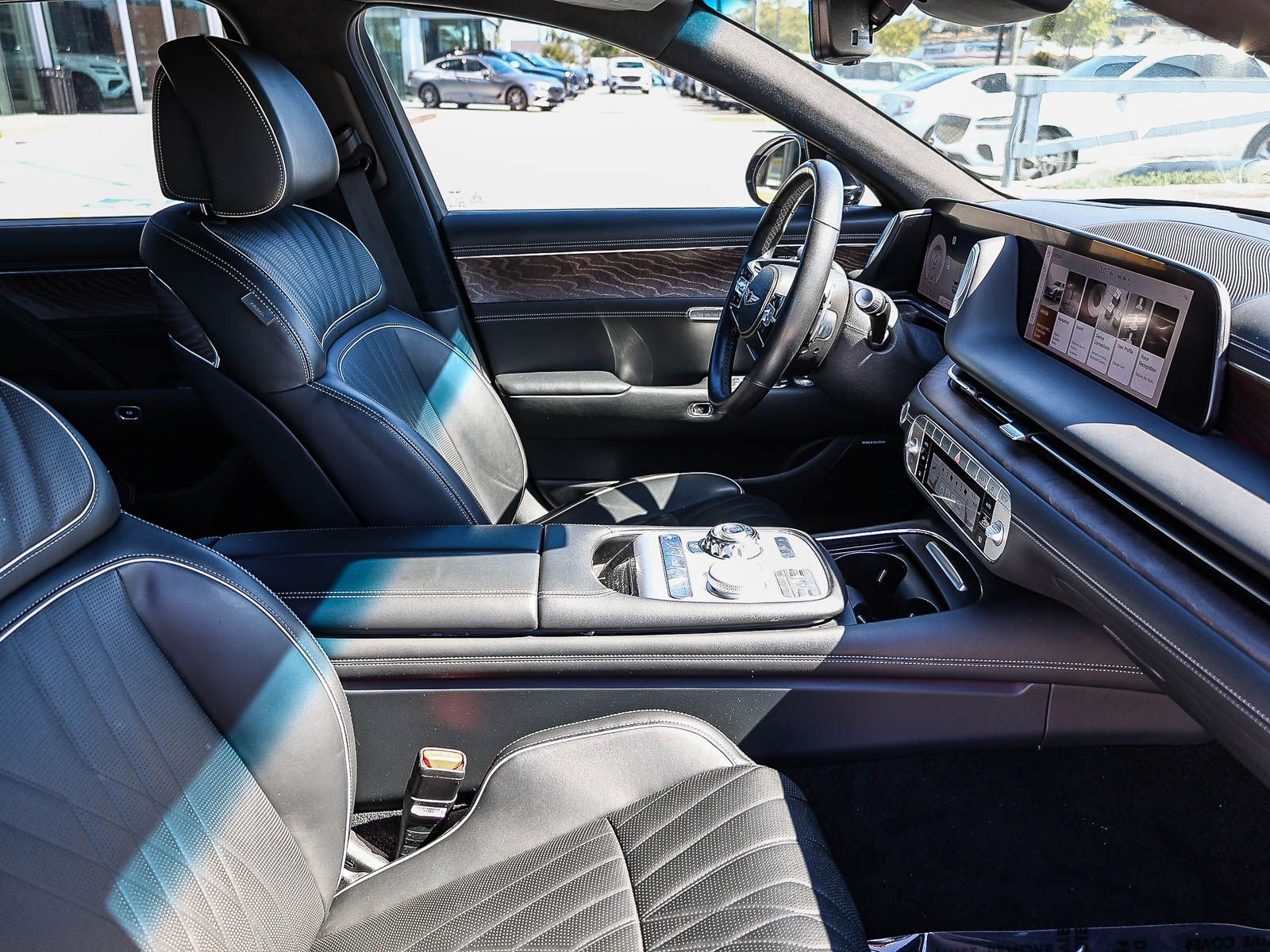 Used 2023 Genesis G90 3.5T AWD/4WD image 19