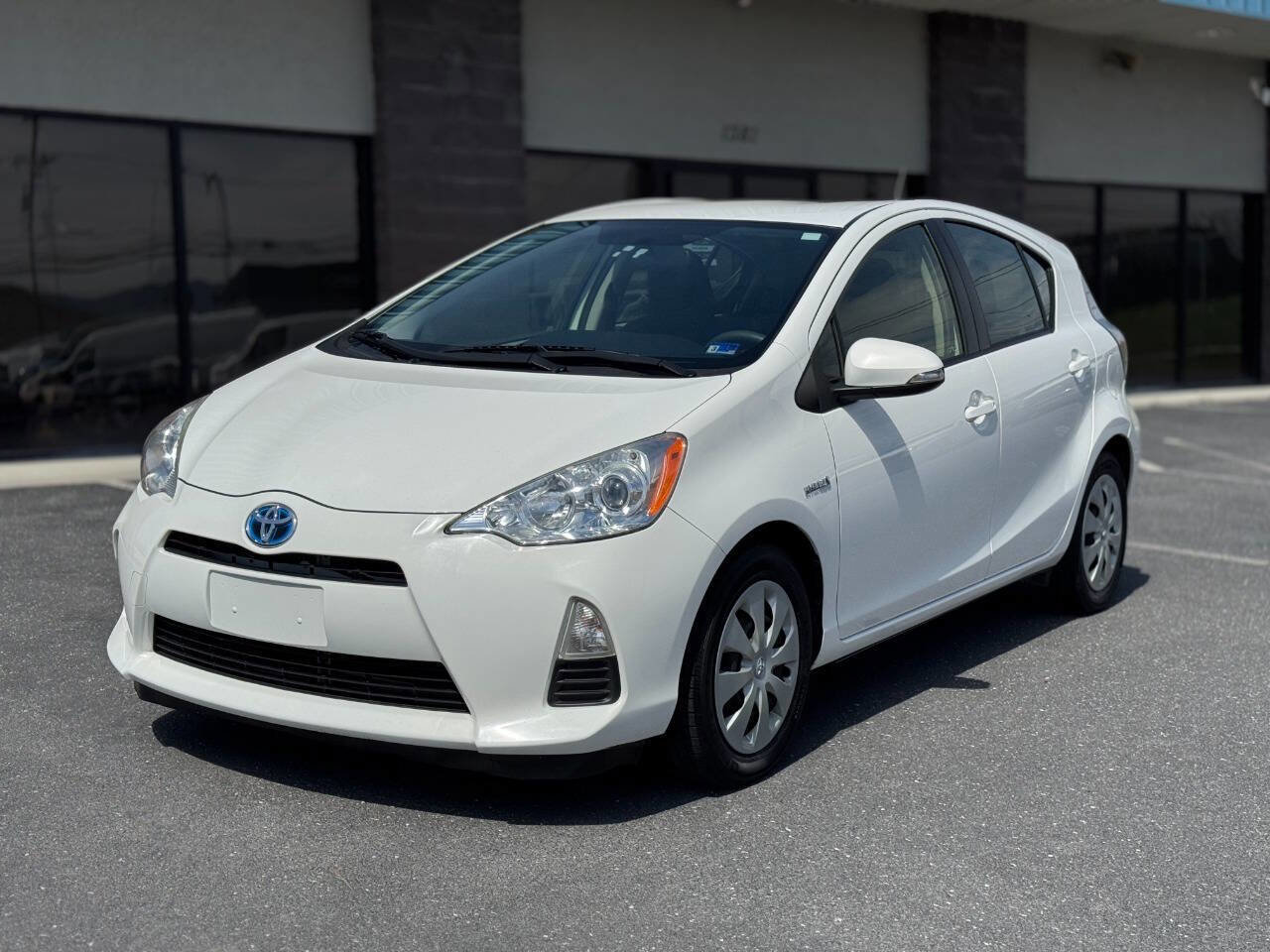 Used 2012 Toyota Prius C Three FWD image 2