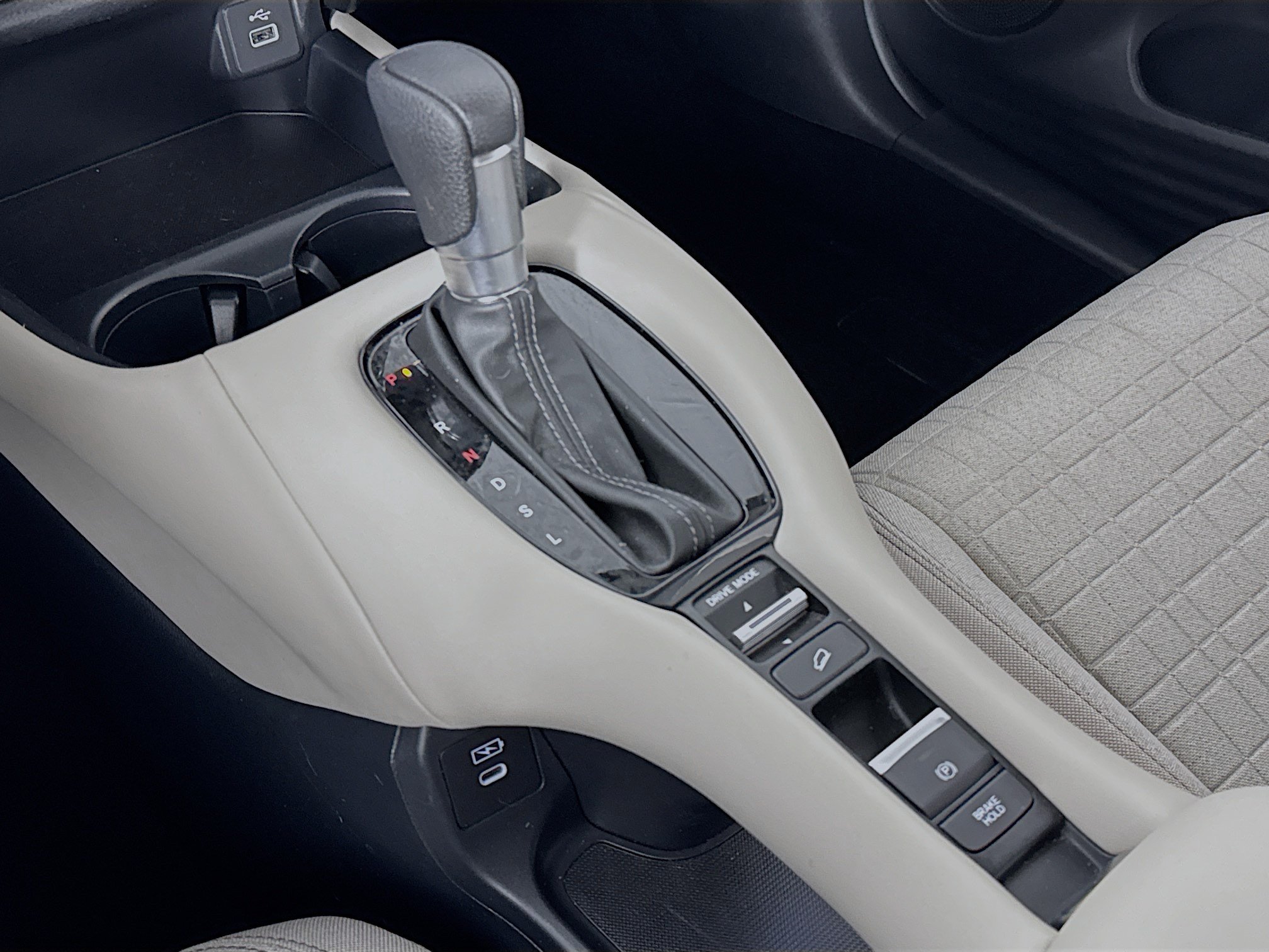 Certified 2024 Honda HR-V LX image 16