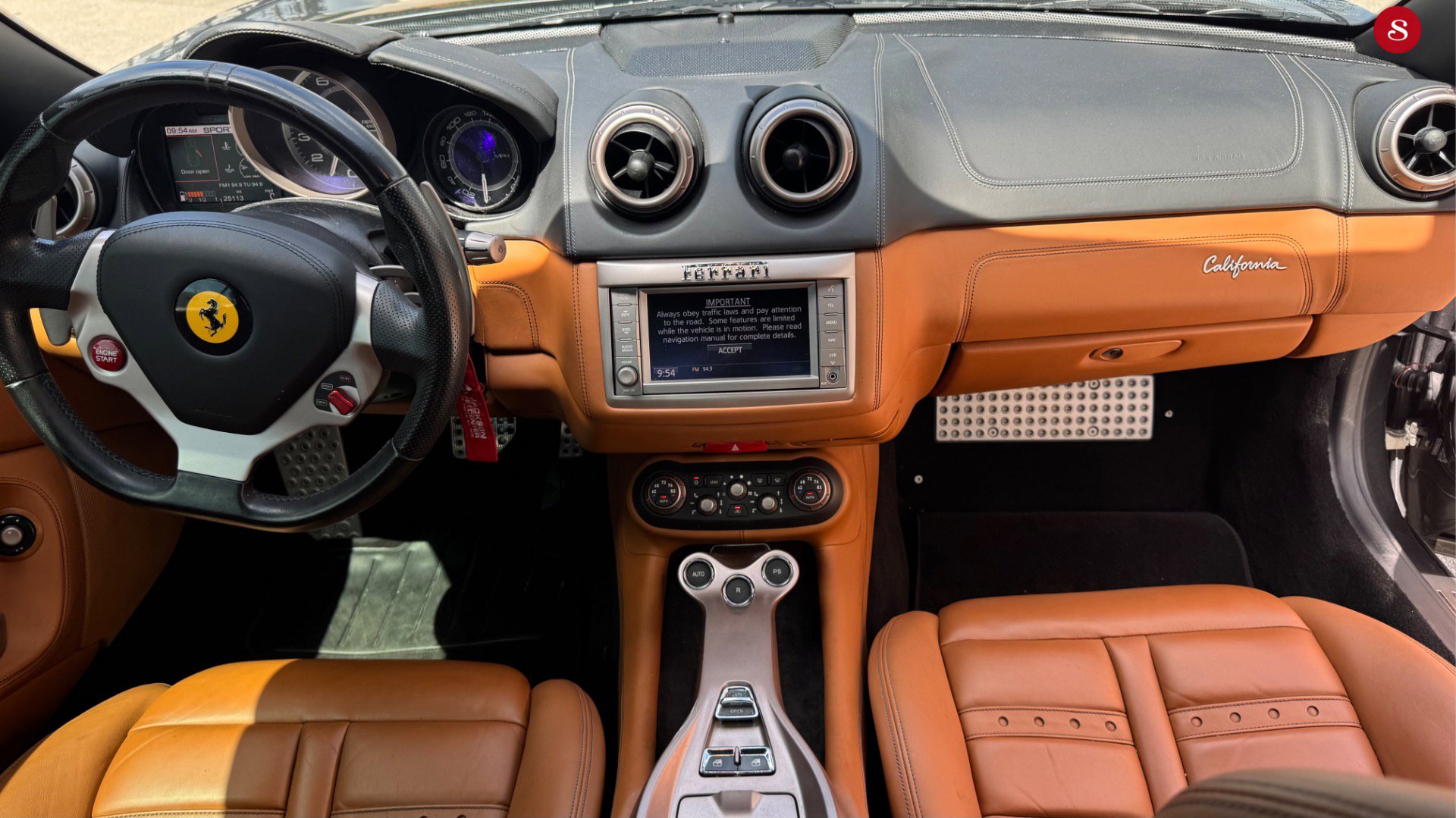 Used 2013 Ferrari California RWD image 11