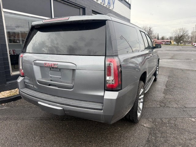 Used 2018 GMC Yukon XL SLT w/ Premium Edition image 3