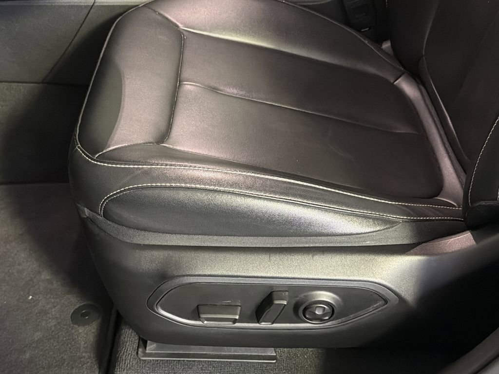 Used 2023 Jeep Grand Cherokee Limited image 12