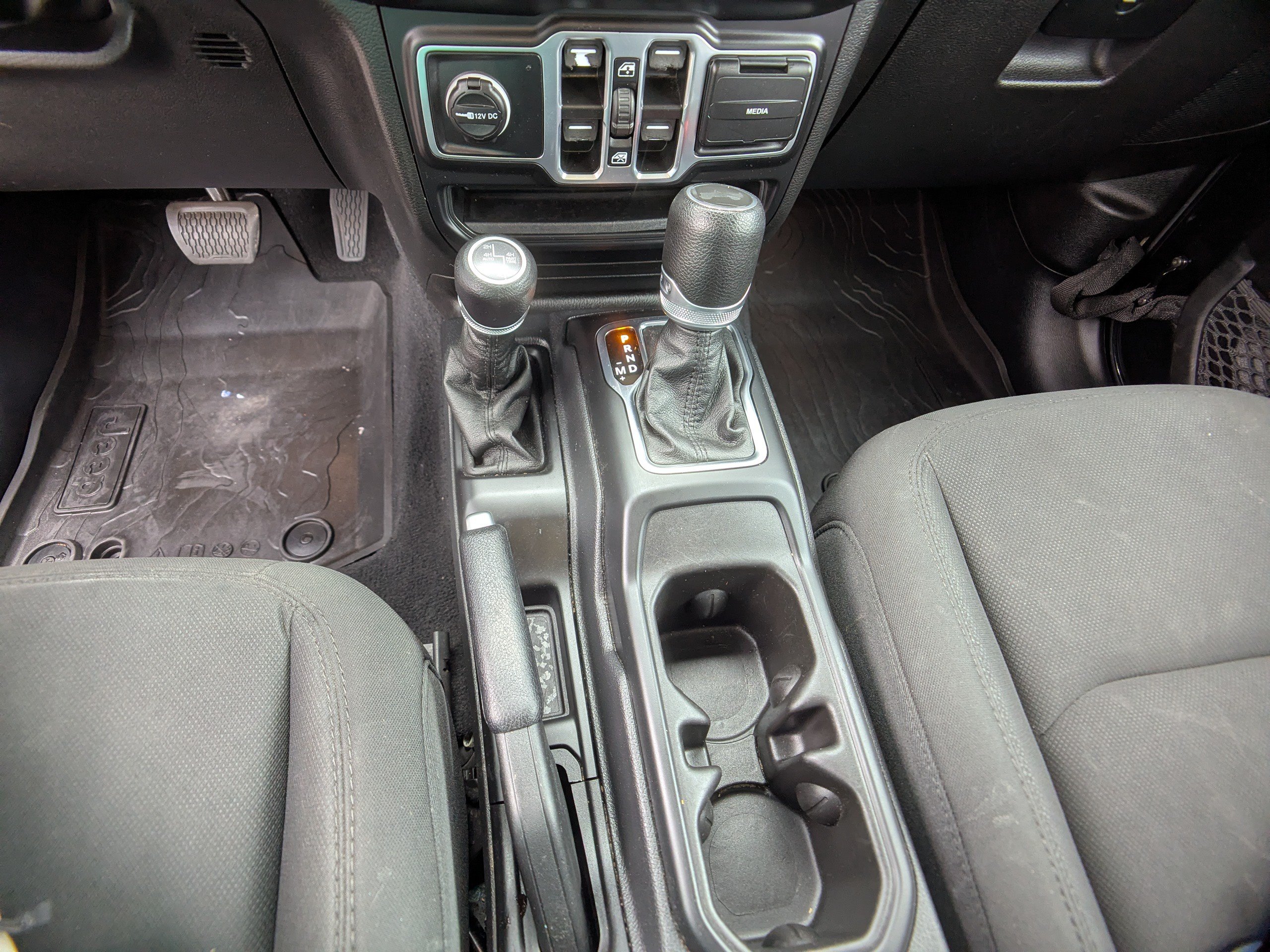 Used 2023 Jeep Wrangler Unlimited w/ Cold Weather Group AWD/4WD image 20