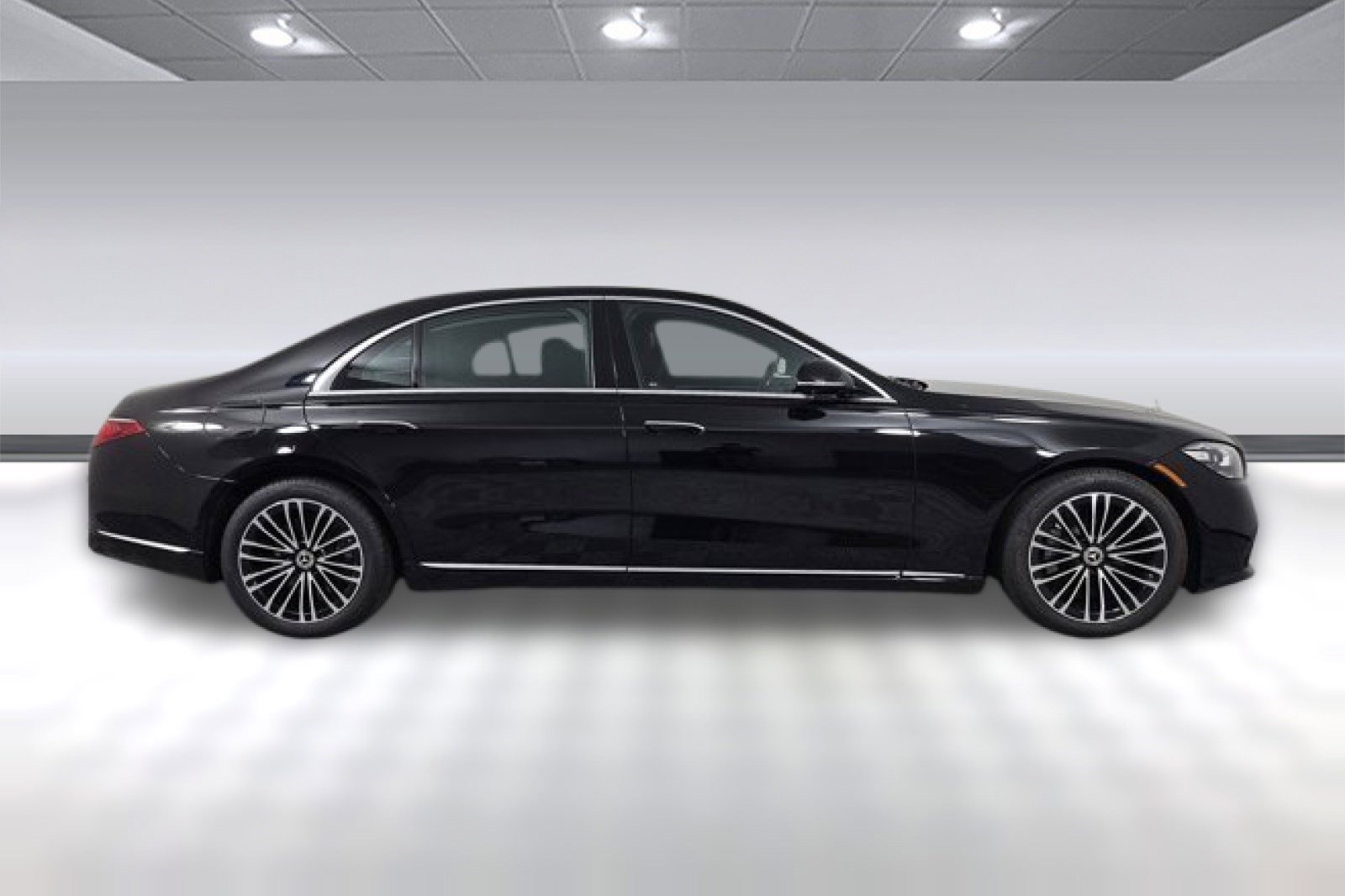 Used 2024 Mercedes-Benz S 580 4MATIC Sedan image 6