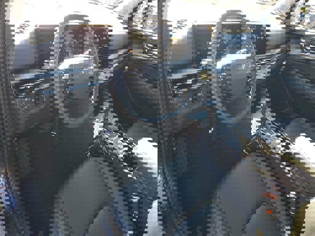 New 2026 Kia Sportage EX image 6