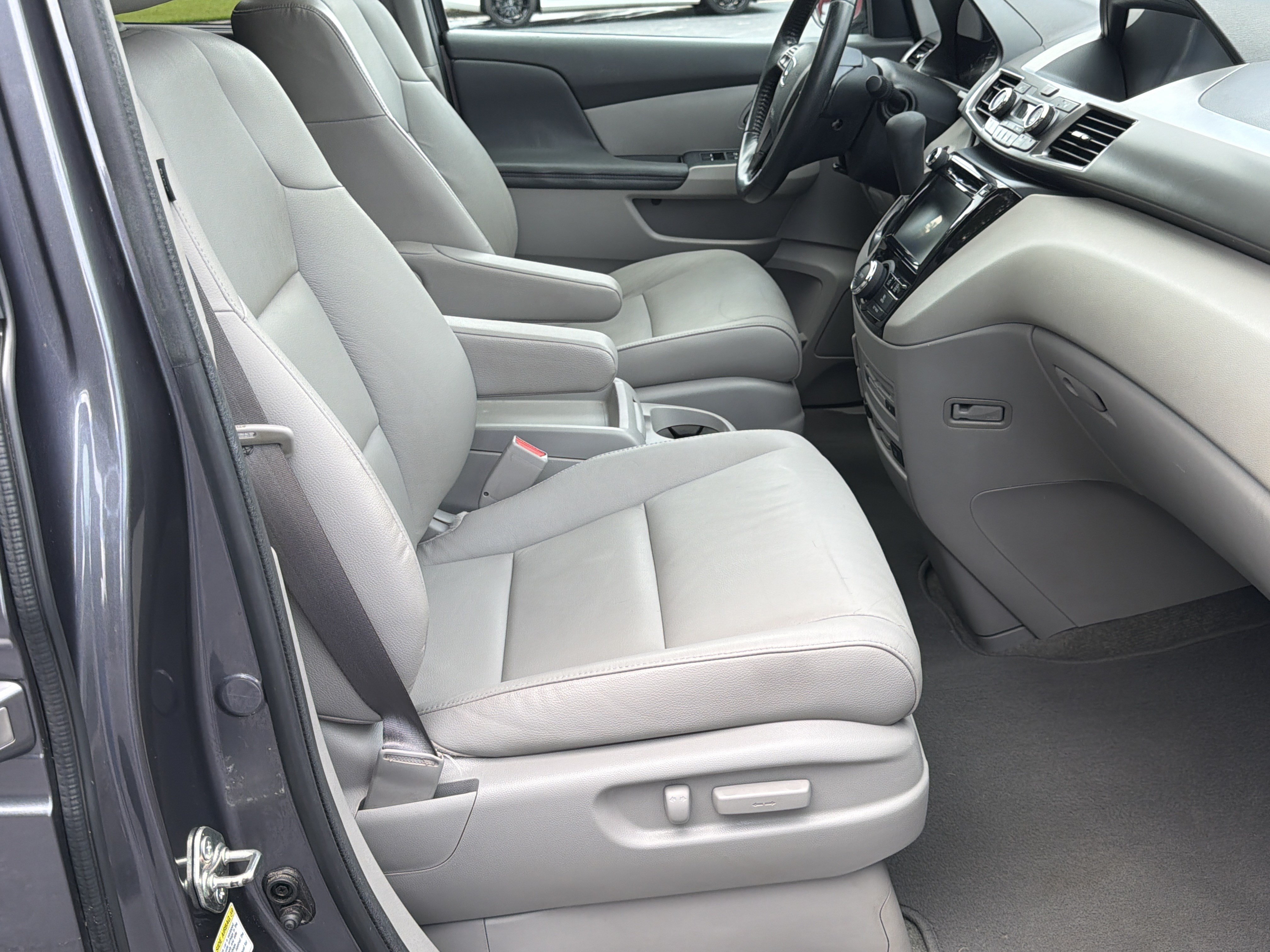 Used 2016 Honda Odyssey EX-L image 13