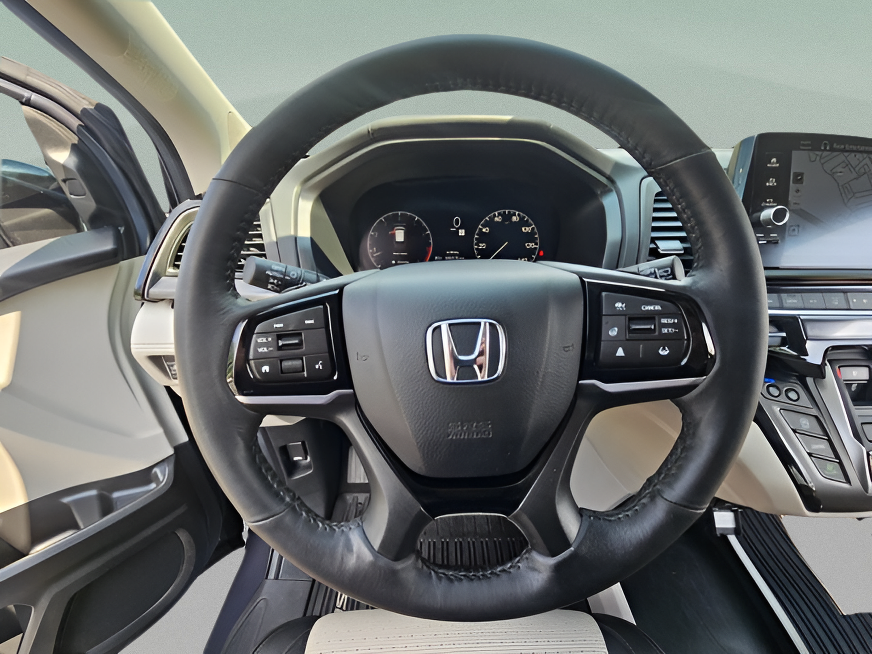 Used 2025 Honda Odyssey Elite image 24