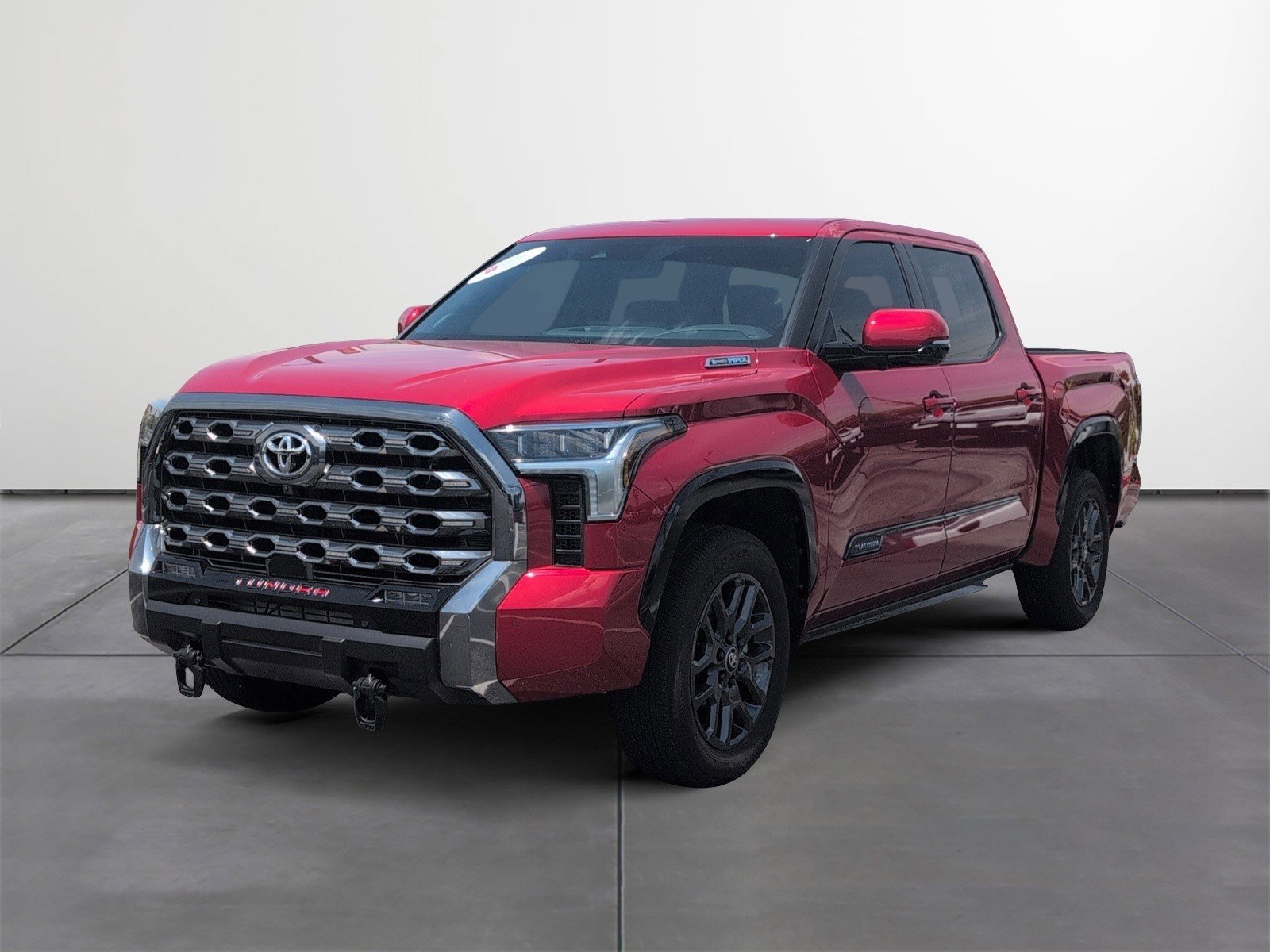 Used 2025 Toyota Tundra Platinum AWD/4WD image 2