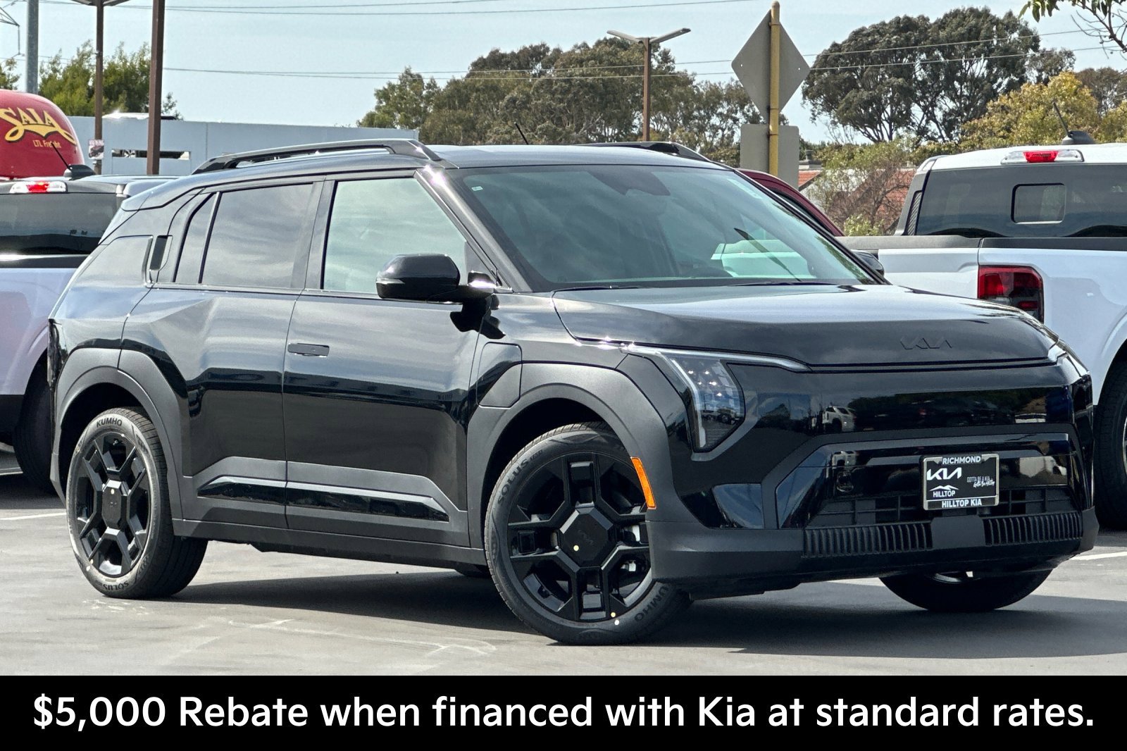 New 2027 Kia EV3 Wind FWD image 2