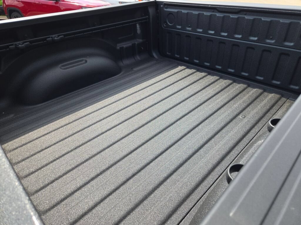 New 2027 RAM 1500 Laramie w/ Night Edition AWD/4WD image 15