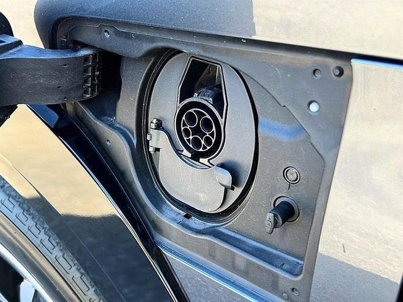 Used 2024 Lexus RZ 300e Premium w/ Accessory Package (Z1) image 10