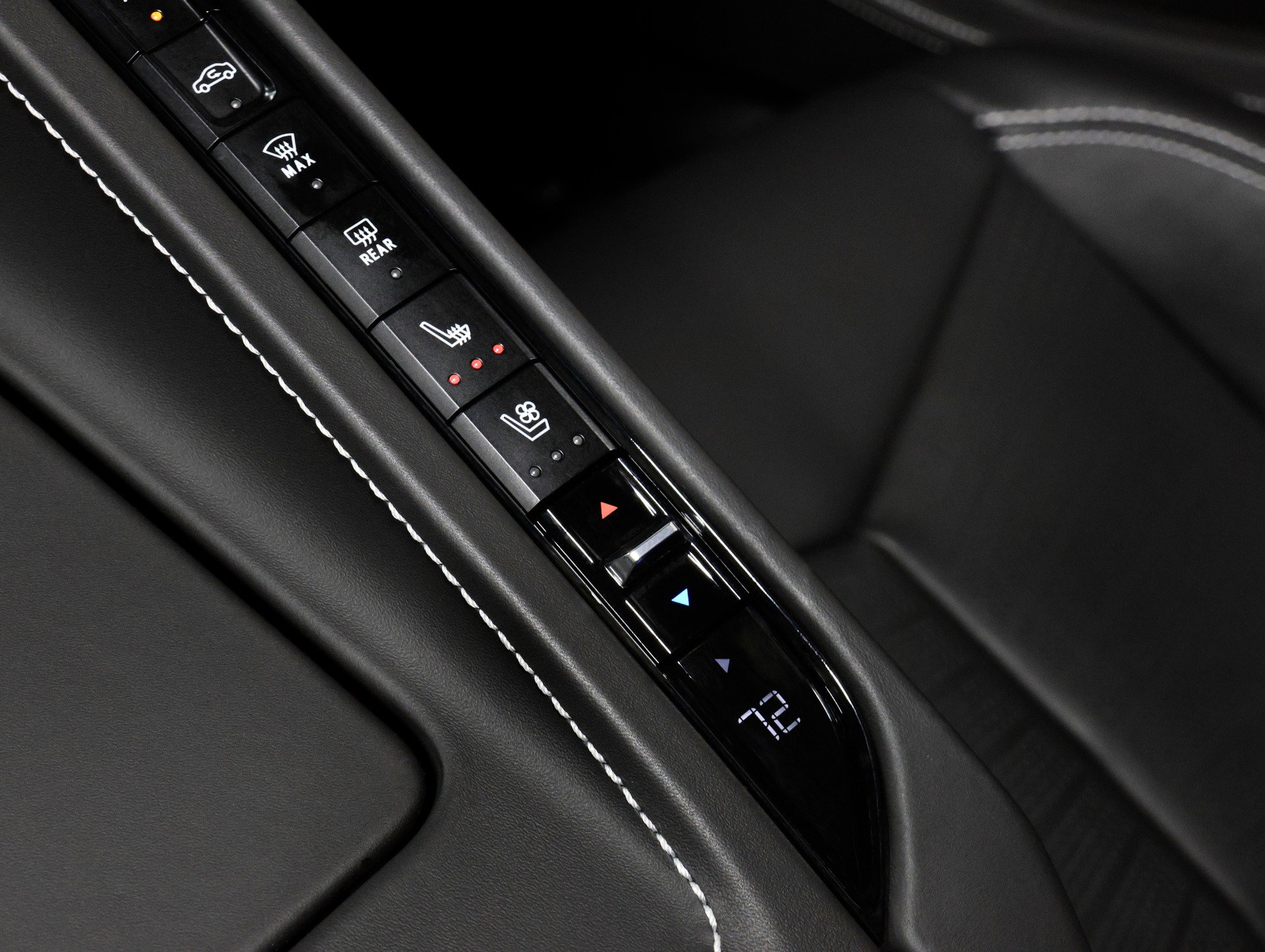 Used 2021 Chevrolet Corvette Stingray Premium Cpe w/ Z51 Performance Package image 15