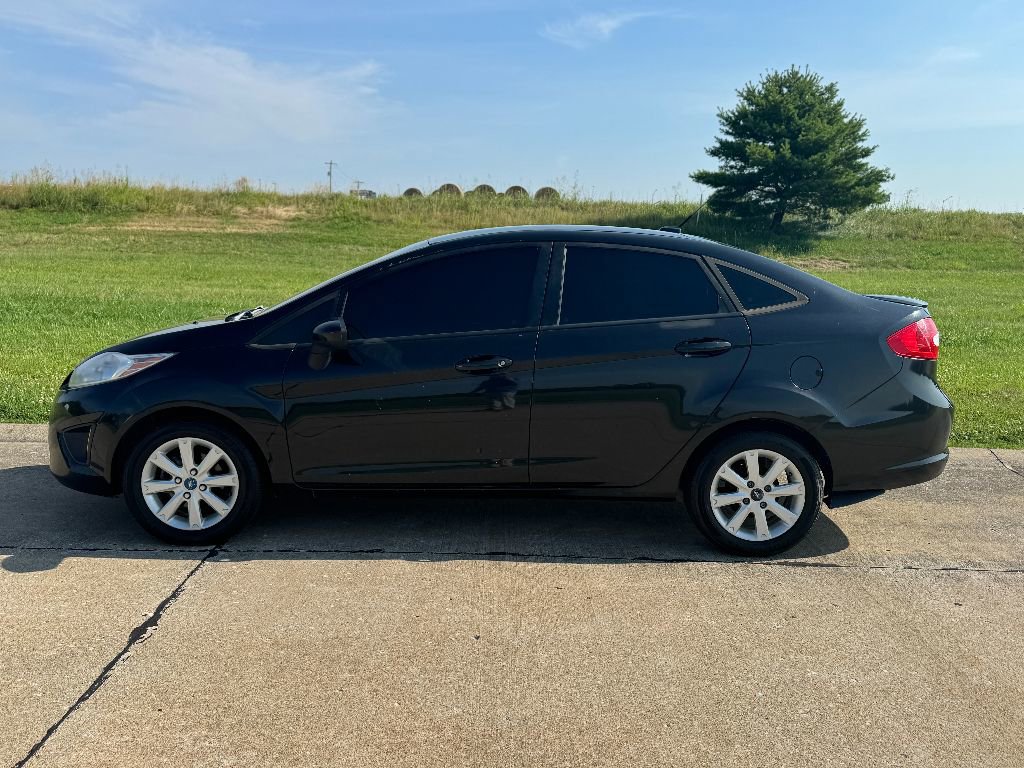 Used 2011 Ford Fiesta SE w/ 203A Rapid Spec Order Code image 11