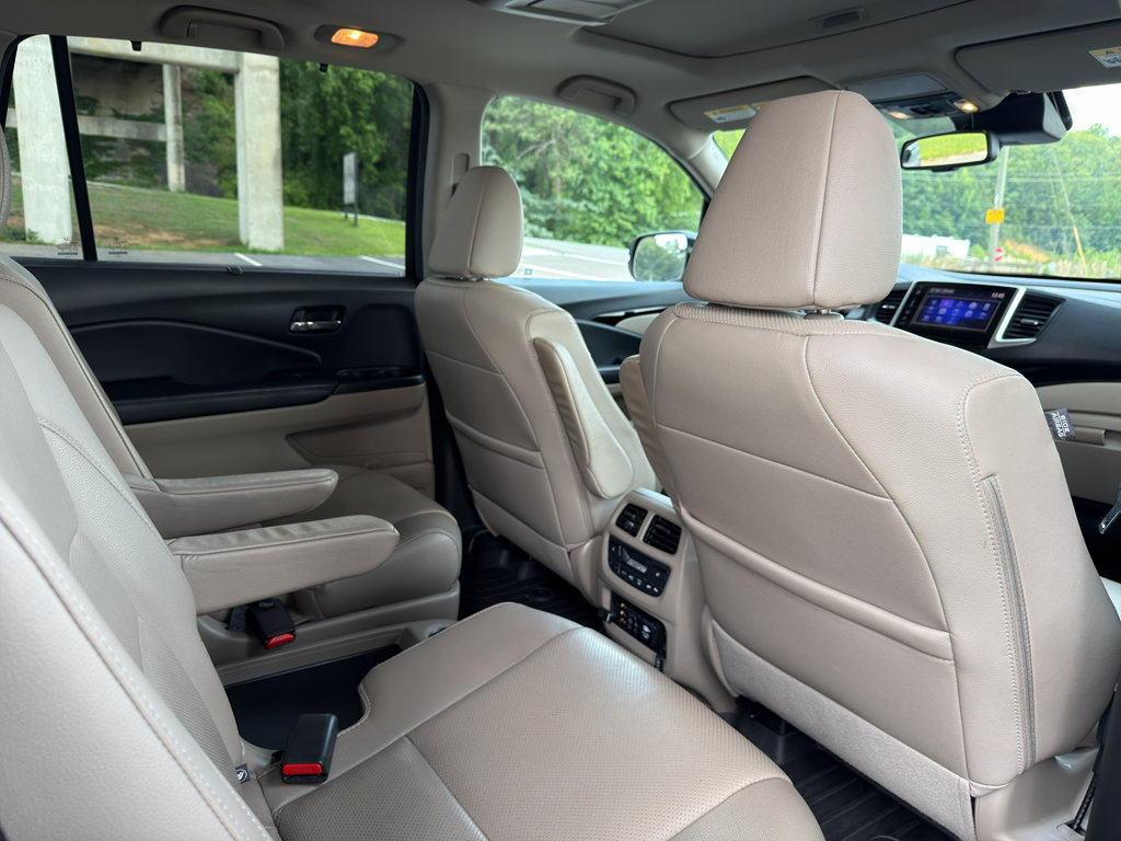 Used 2017 Honda Pilot Elite image 18