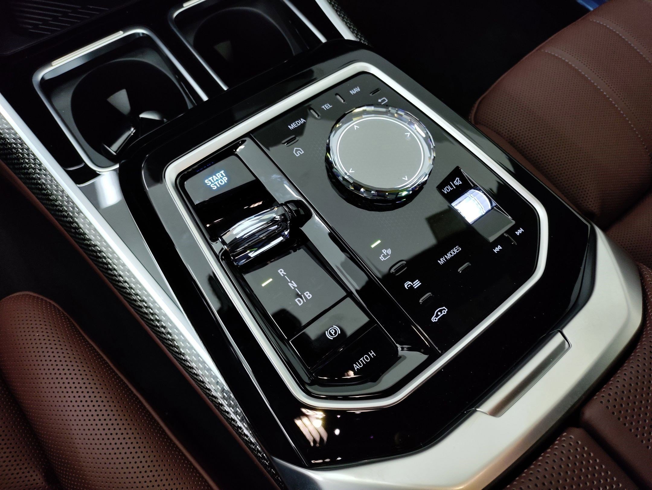 Used 2025 BMW i7 xDrive60 w/ Premium Package image 21