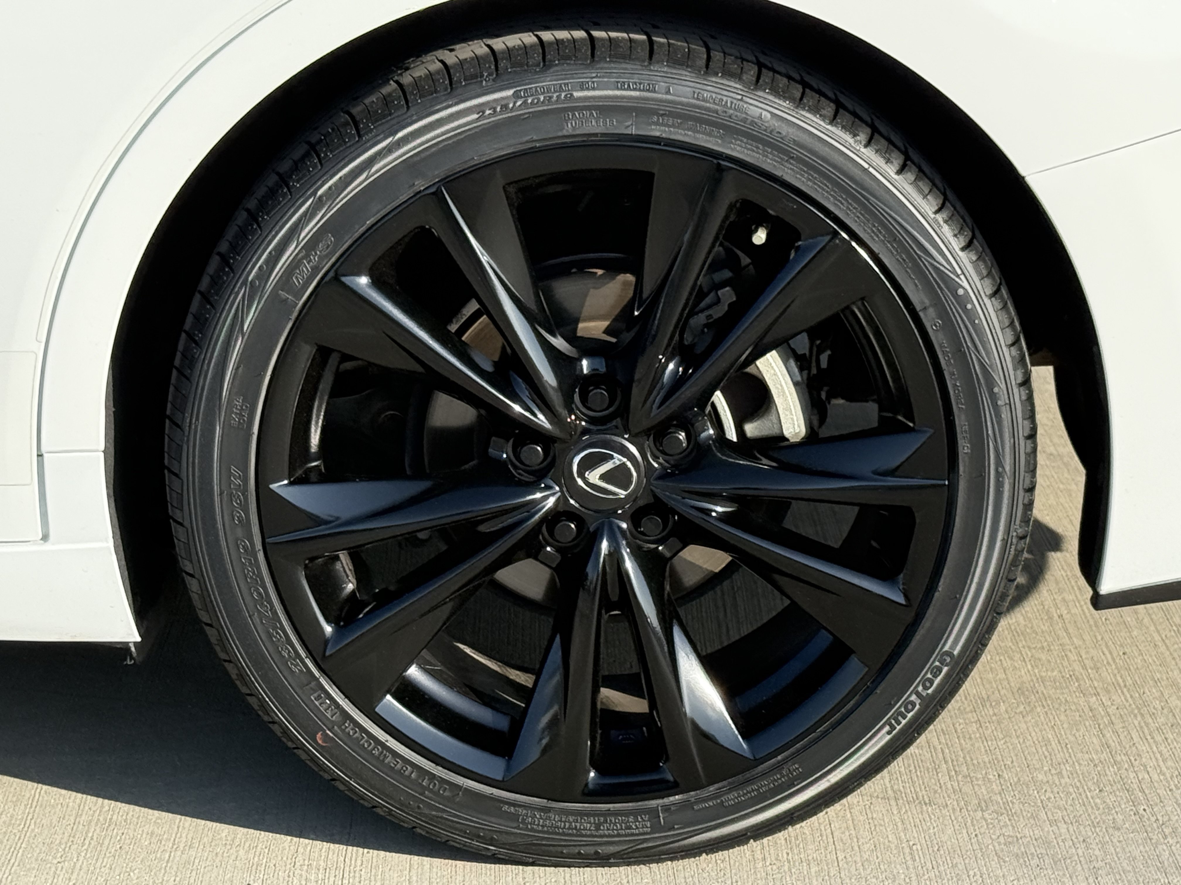 Certified 2022 Lexus ES 350 F Sport w/ Accessory Package 2 FWD image 15