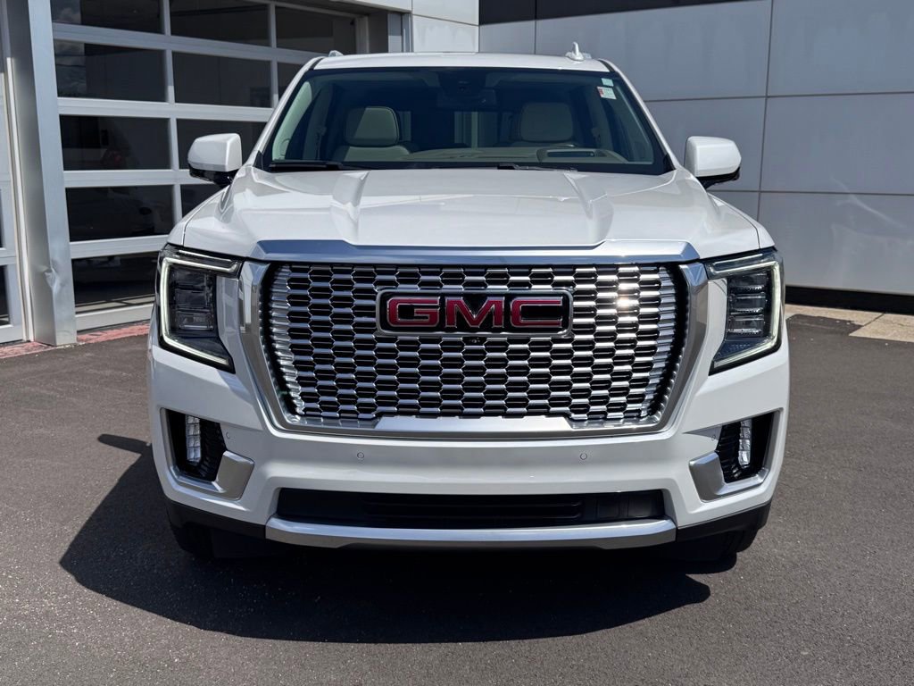 Used 2023 GMC Yukon XL Denali image 8