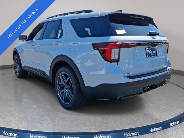 Used 2026 Ford Explorer ST-Line w/ ST-Line Street Pack AWD/4WD image 5