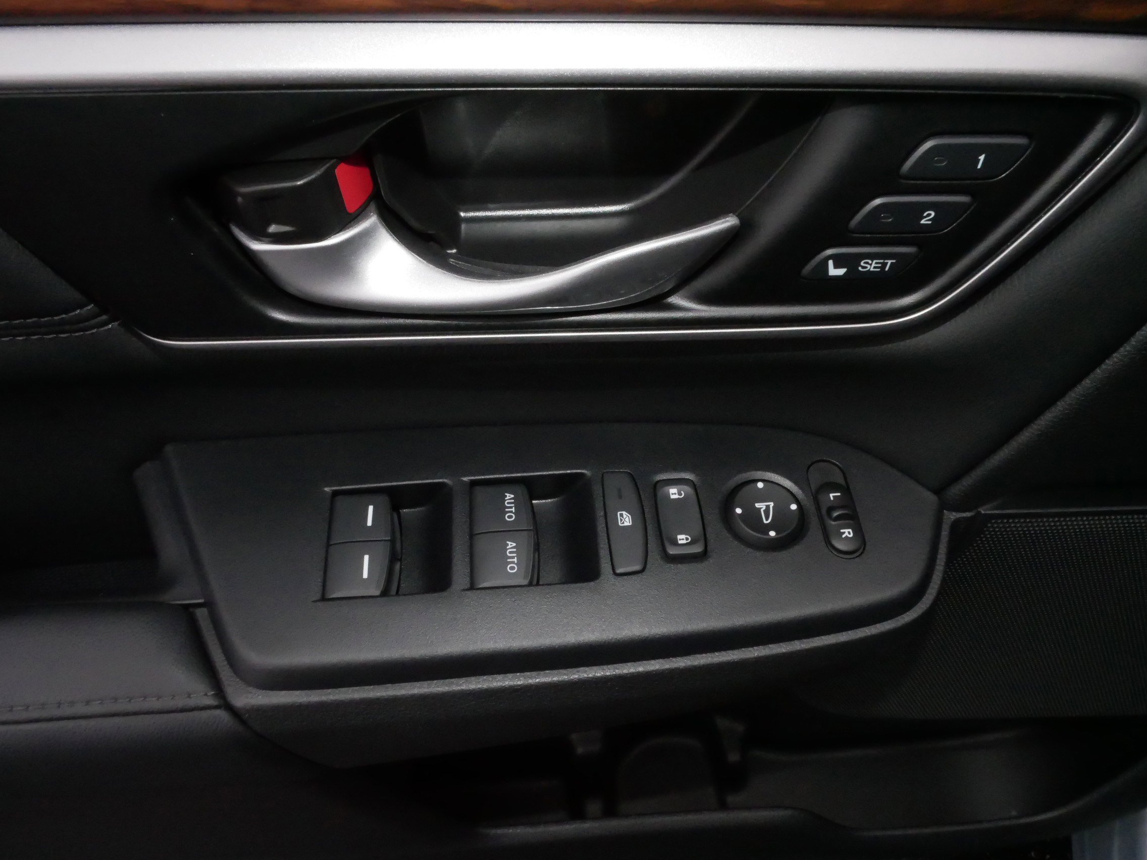 Used 2022 Honda CR-V Touring image 19