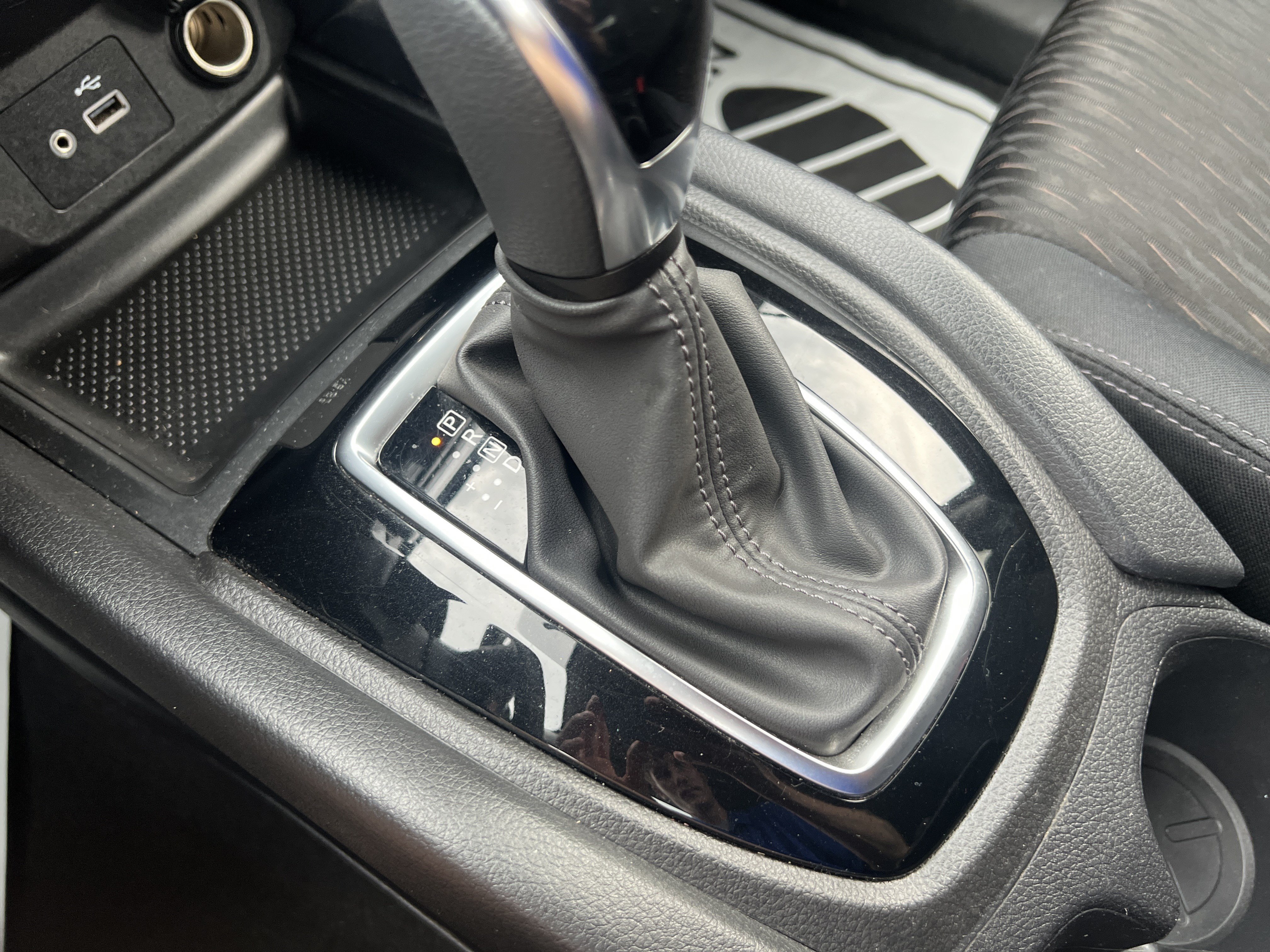 Used 2019 Nissan Rogue SV AWD/4WD image 23