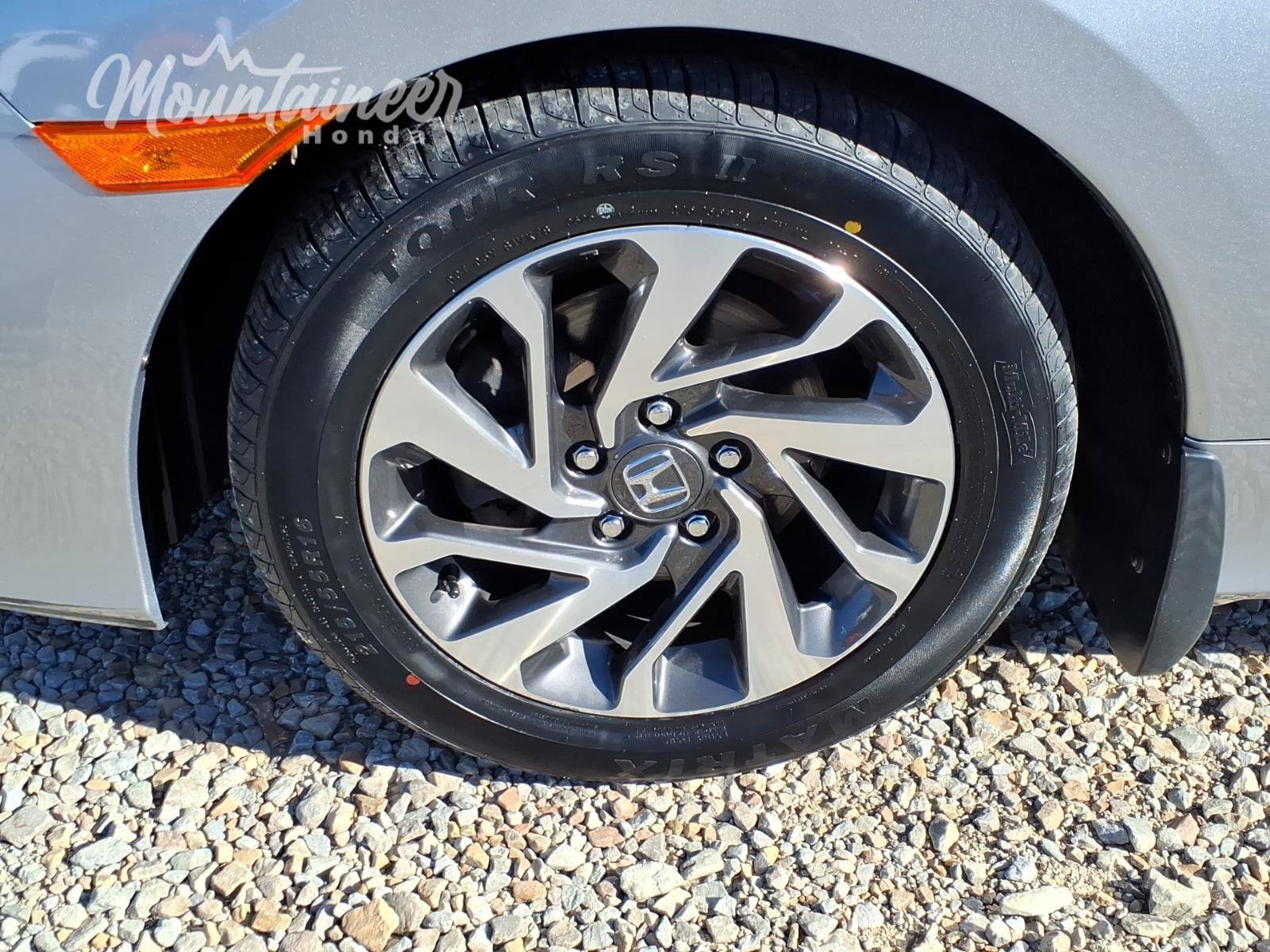 Used 2016 Honda Civic EX image 9