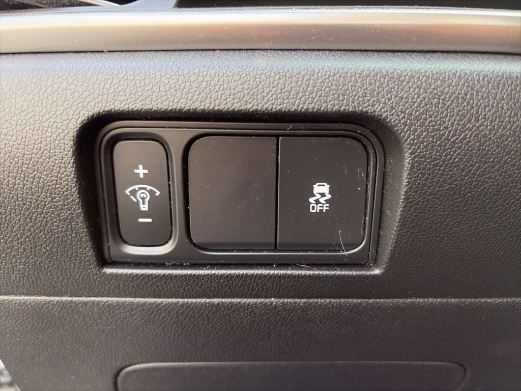 Used 2025 Kia Sorento S w/ Panoramic Sunroof Package image 15